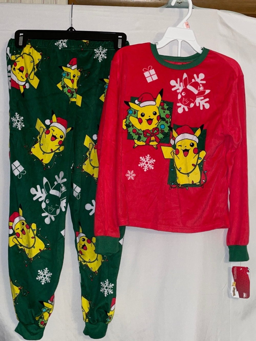 NWT Pokémon 2 pc Fleece Holiday Pajama Set Size 10 (Boys)